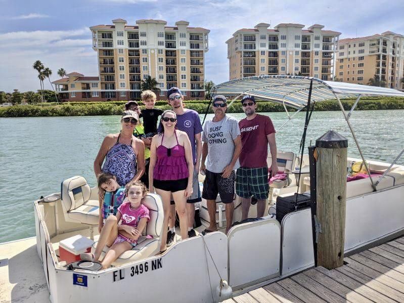Tiki Boat and Floats gallery photo