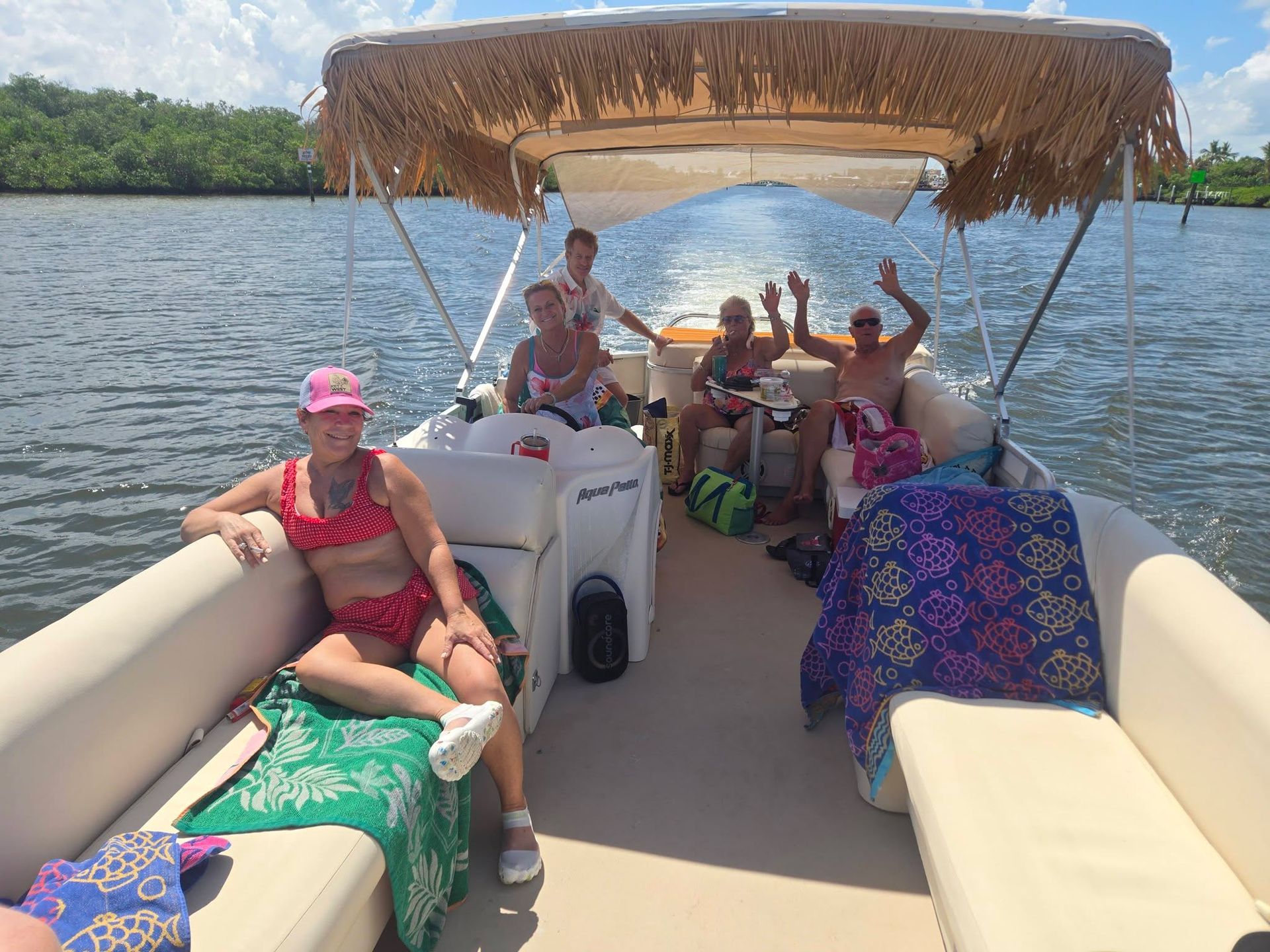 Tiki Boat and Floats gallery photo