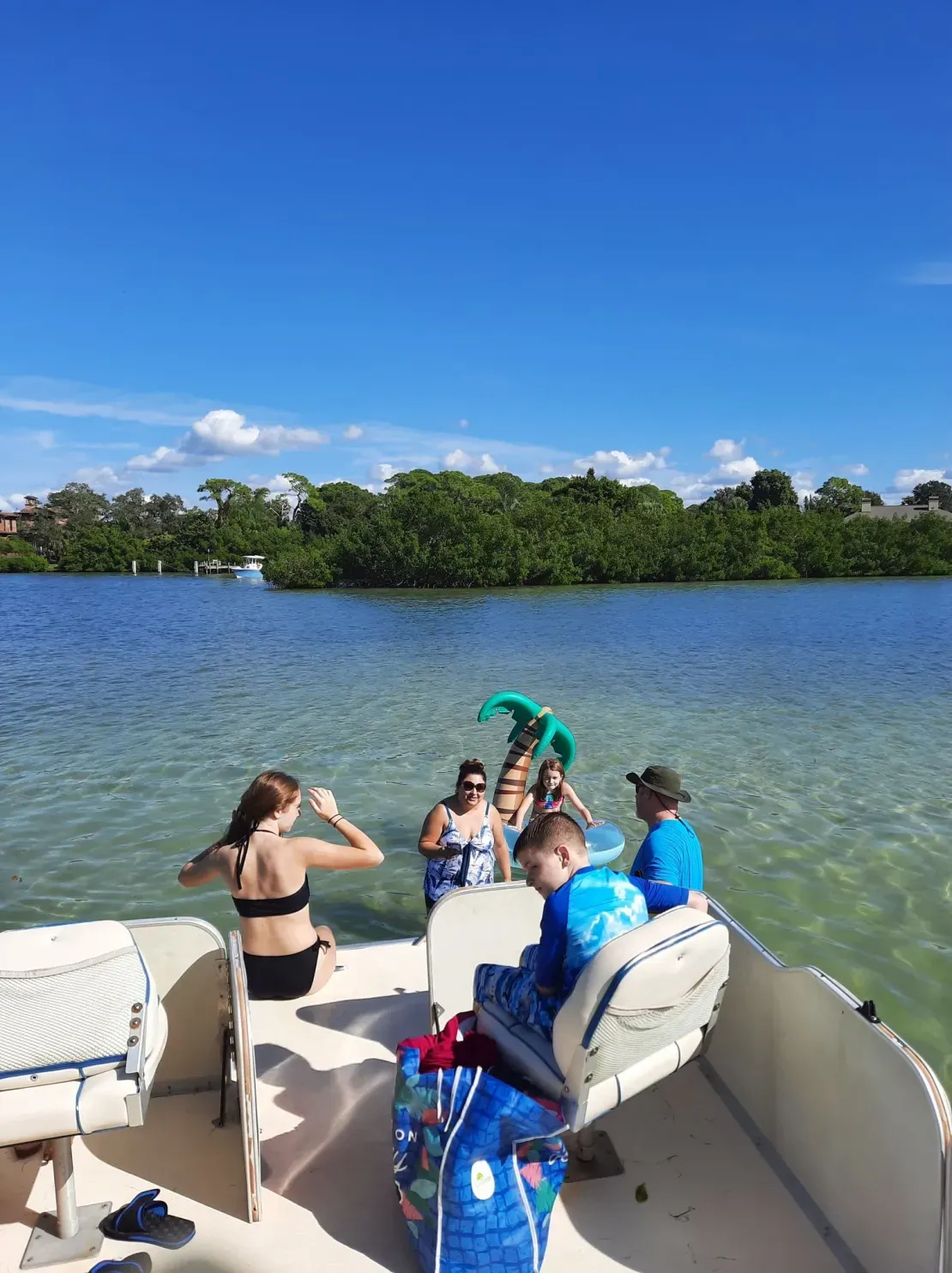 Tiki Boat and Floats gallery photo