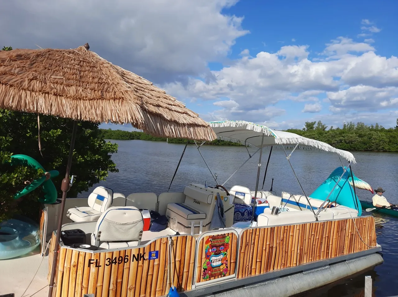 Tiki Boat Charter | Tiki Boat and Floats