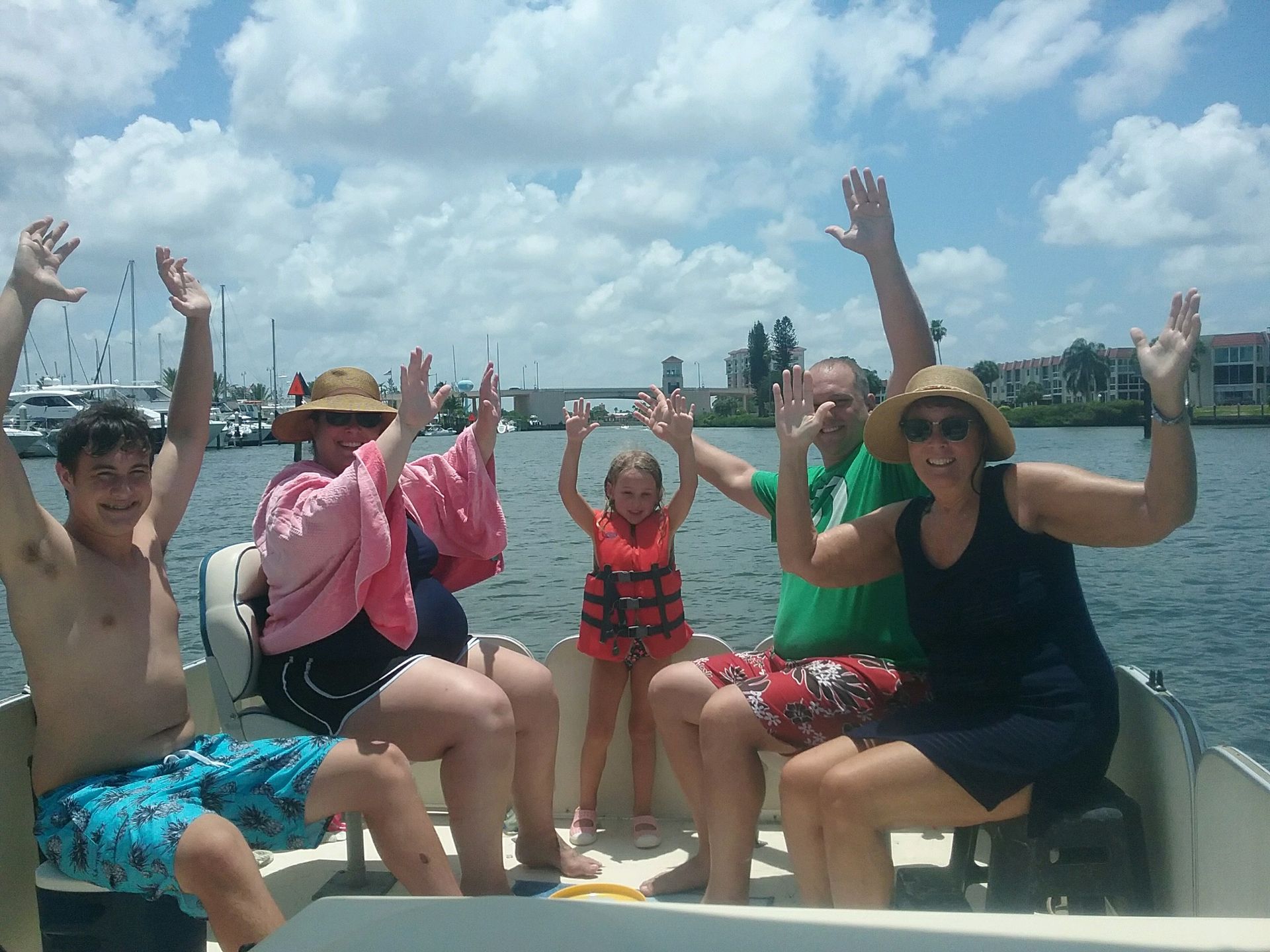 Charter Tour | Tiki Boat and Floats